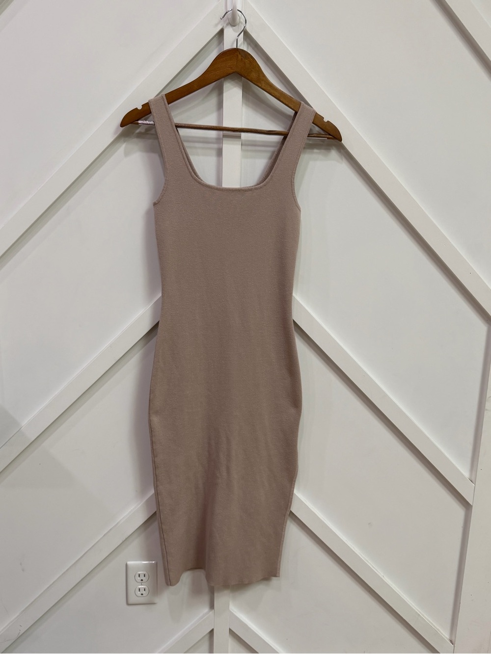 mahina Sleeveless Ribbed Midi Dress in Taupe